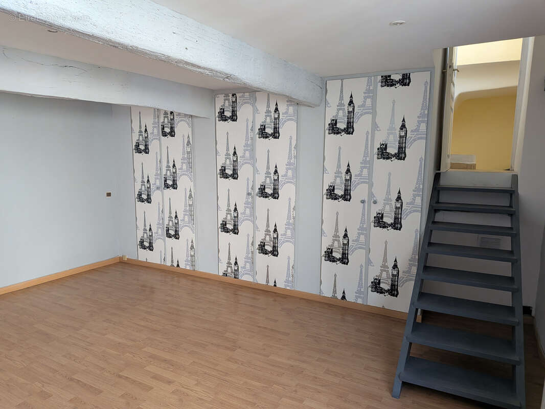 Maison à SOLLIES-TOUCAS