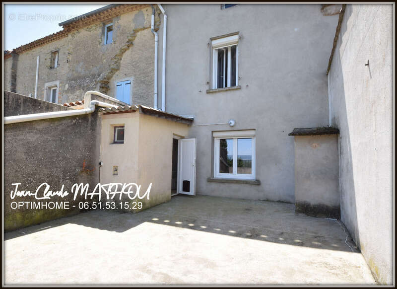 Maison de village T3 78 m2 avec terrasse abritée, garage et vue dégagée - 11400 - photo 3