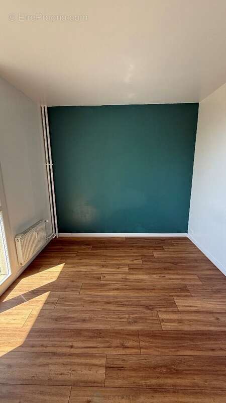 COUP DE CUR  Appartement 4 pièces entièrement rénové, lumineux, avec balcon et parking - photo 12