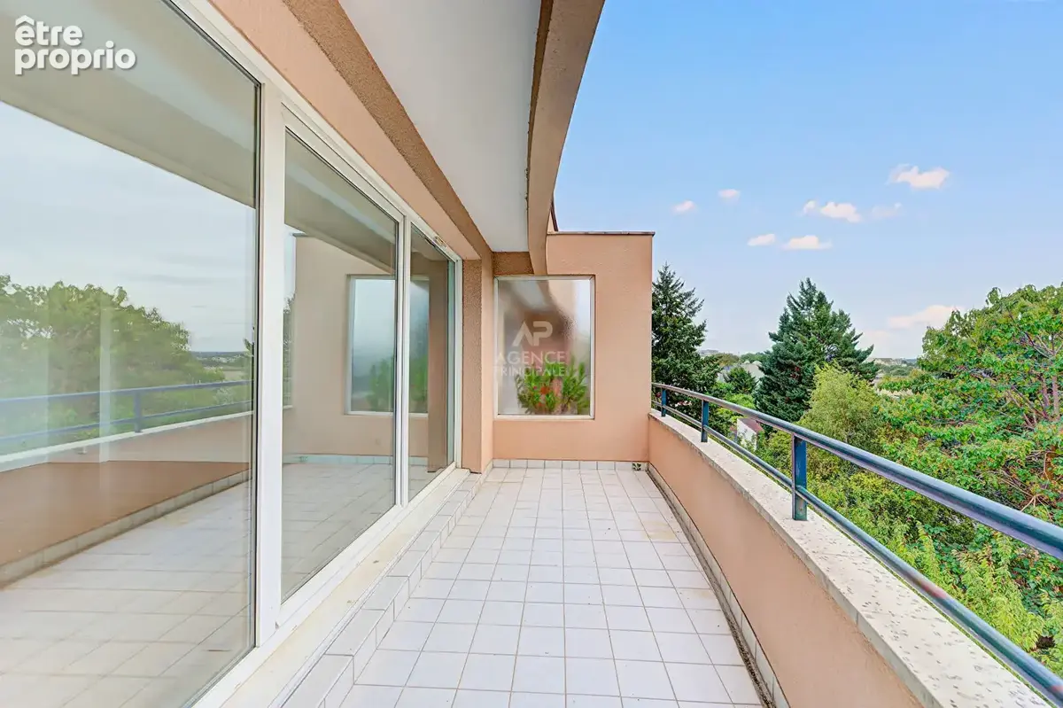 Appartement Saint Germain En Laye - Dernier étage - Terrasse - Vue panoramique - Plein Sud - 101m2 - photo 4