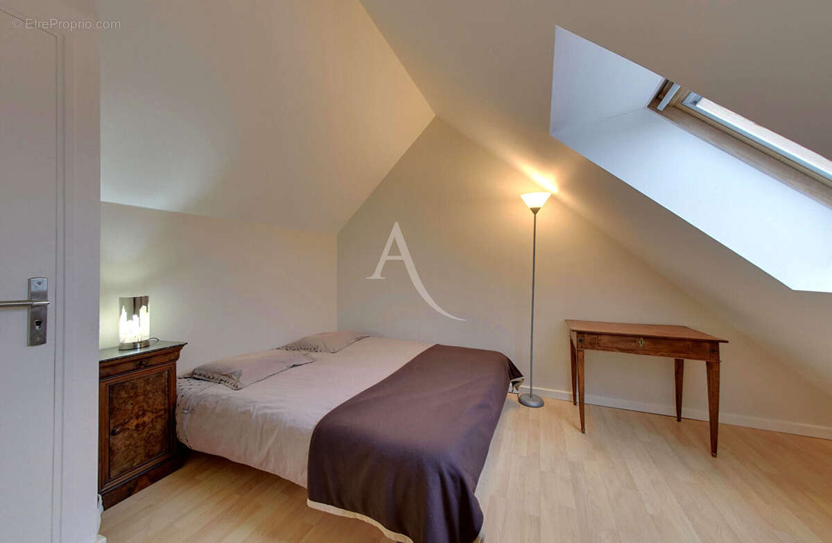 Appartement à CHEVRY-COSSIGNY