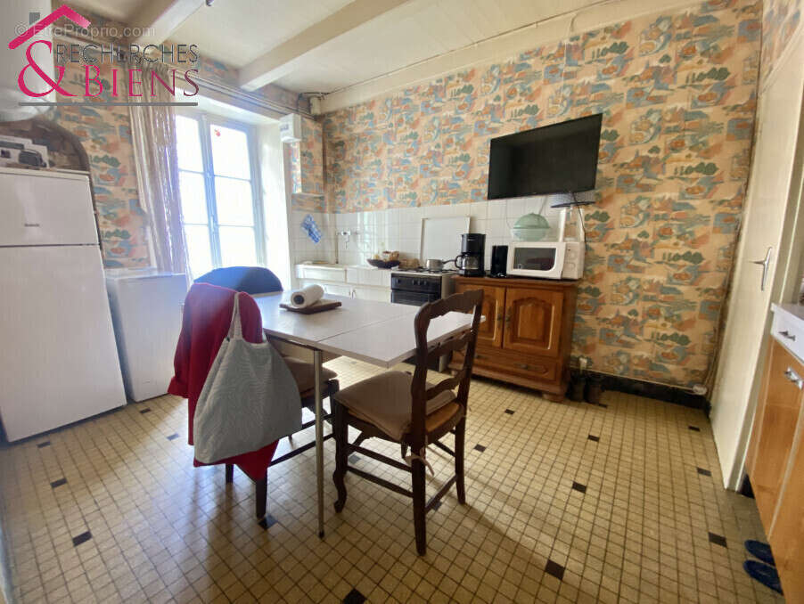 Maison à SAINT-VAAST-LA-HOUGUE