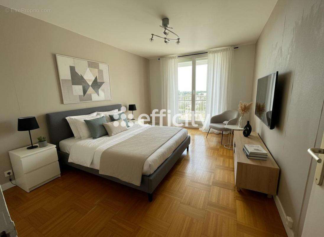 Appartement à PONTAULT-COMBAULT