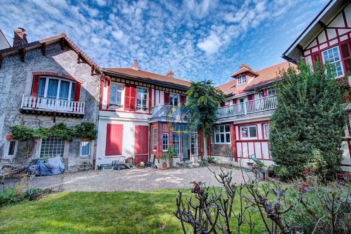 Maison à MANTES-LA-JOLIE