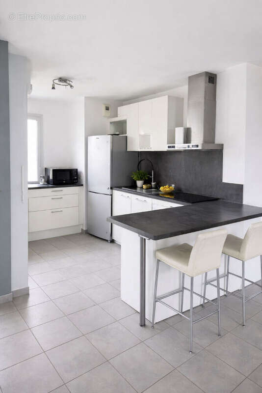 Appartement à MARSEILLE-3E