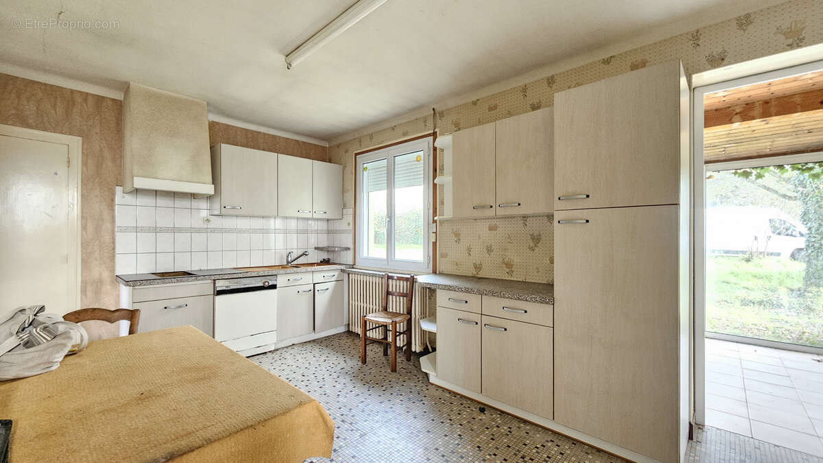 Maison à LES HERBIERS