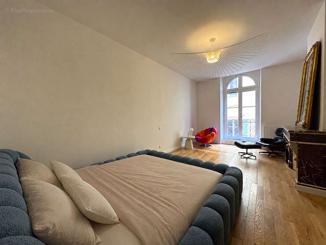 Appartement Toulouse 3 pièces de 98m² + Balcon + Atelier + Cave ! LES CARMES - photo 4