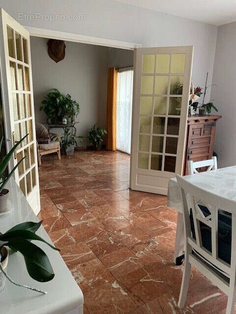 Maison 110 m² à Cernusson  - photo 2