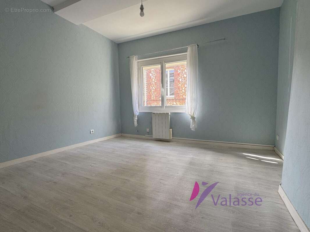 Maison à GRUCHET-LE-VALASSE