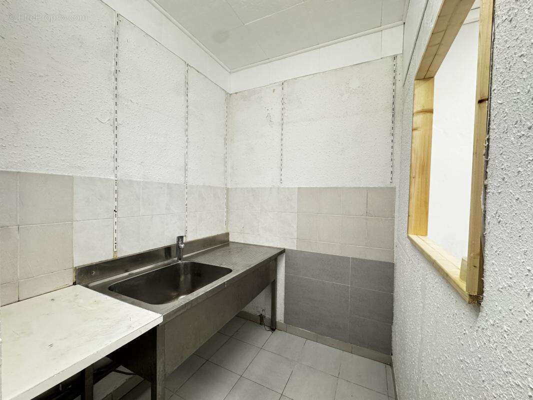 Commerce à BALARUC-LES-BAINS