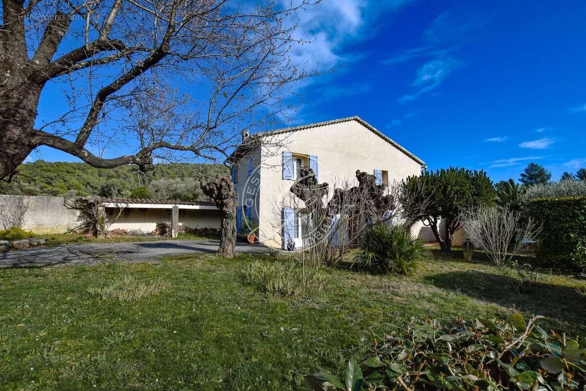 Maison à LORGUES