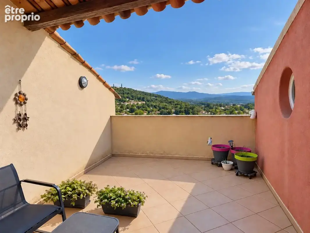 Photo Maison à Callas au prix de 198 000€