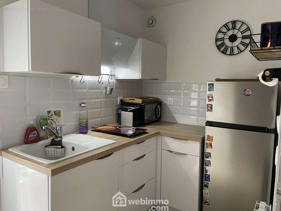 Cuisine aménagée. - Appartement à JARD-SUR-MER