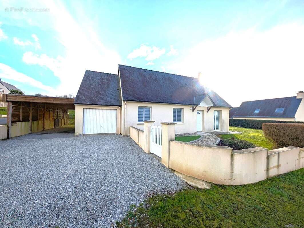 Maison à LA CHAPELLE-CARO