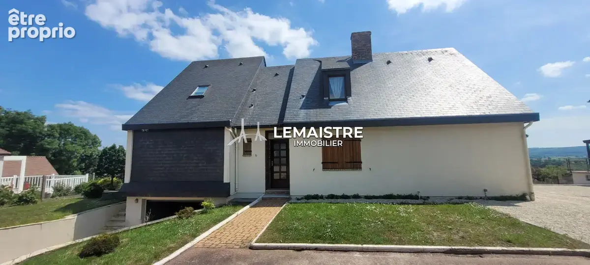 Photo Maison à Notre-Dame-De-Gravenchon au prix de 295 000€