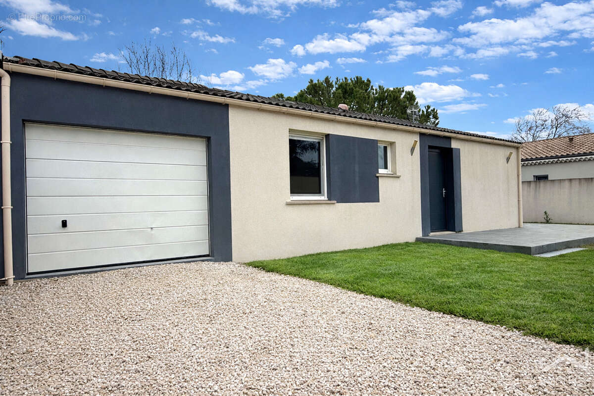 Maison à MONTELIMAR