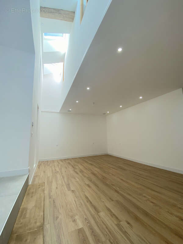 Appartement à PAGNEY-DERRIERE-BARINE