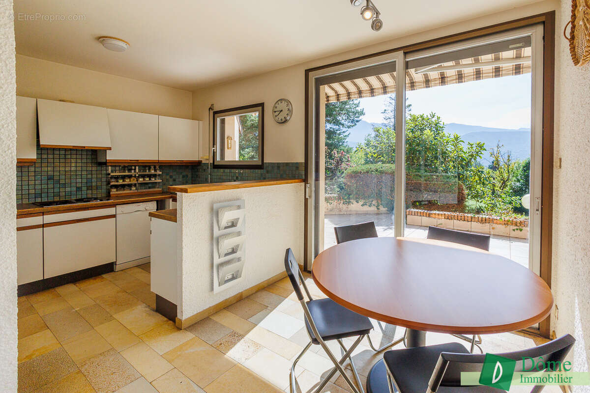 Maison à MONTBONNOT-SAINT-MARTIN