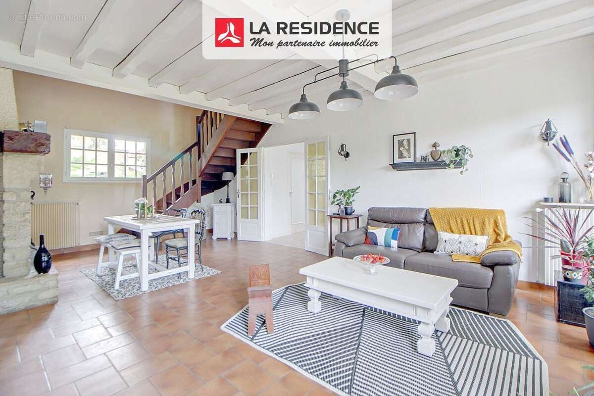 Maison à VERNEUIL-SUR-SEINE