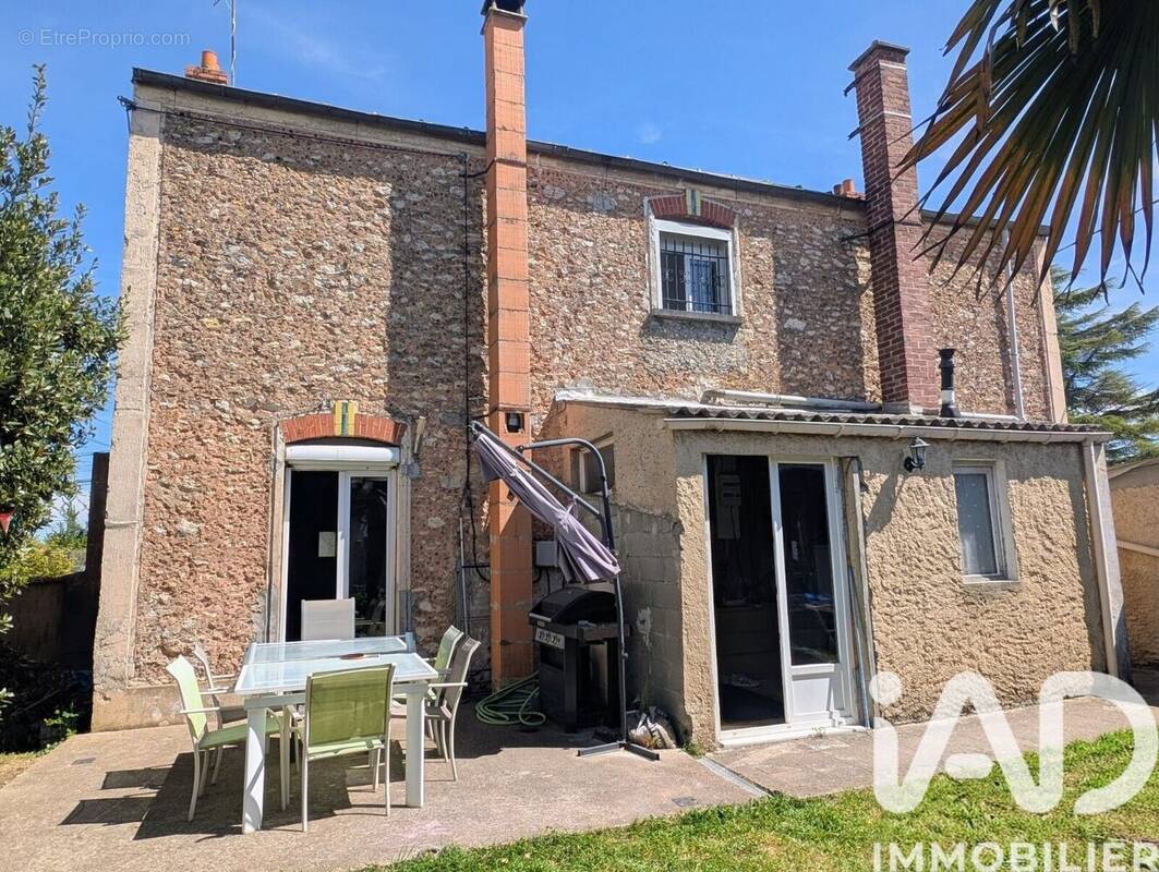 Photo 1 - Maison à CESSON
