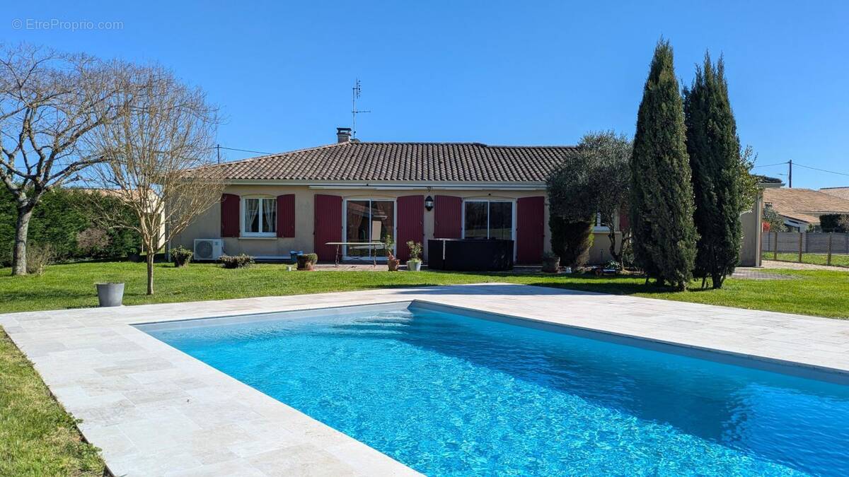 Maison à SAINT-GENES-DE-FRONSAC