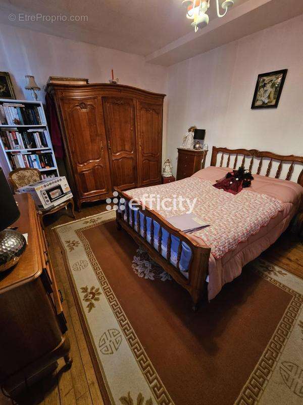 Maison à BARBEZIEUX-SAINT-HILAIRE