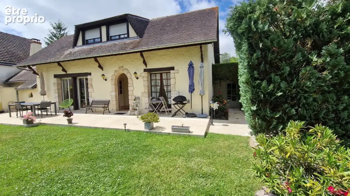 Maison à JOUY