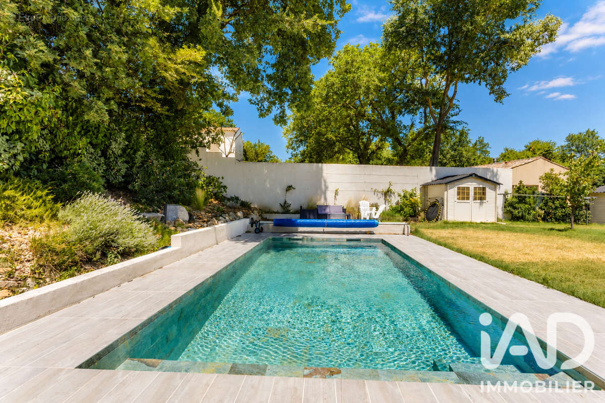 Maison 166 m² à Rochefort-Du-Gard  - photo 2