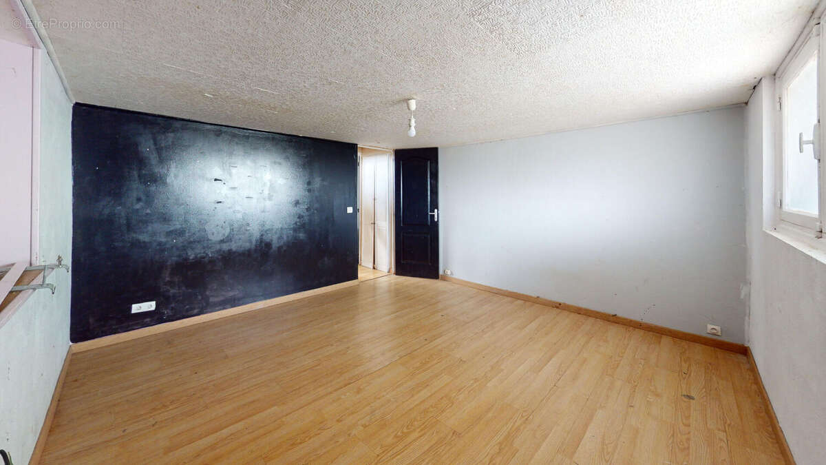 Maison à JOUET-SUR-L'AUBOIS