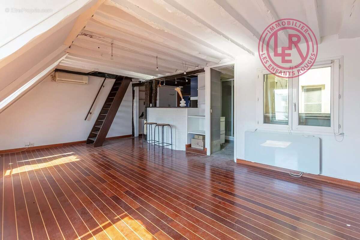 Appartement à PARIS-2E