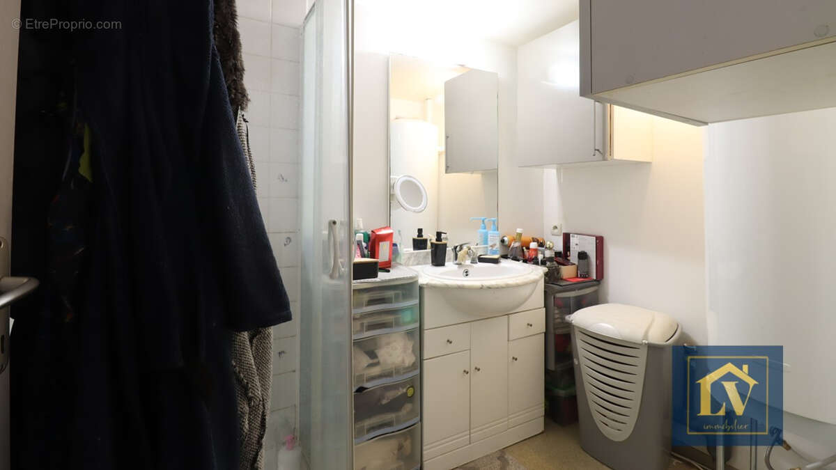 Appartement à PEZILLA-LA-RIVIERE