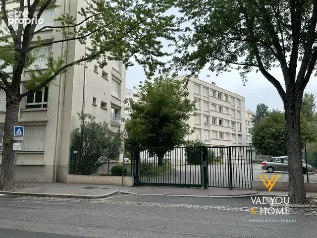 Parking à LYON-7E