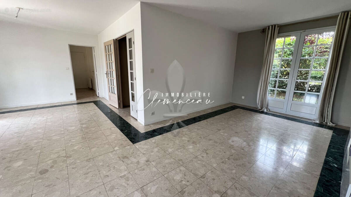 Maison à VERNEUIL-SUR-SEINE