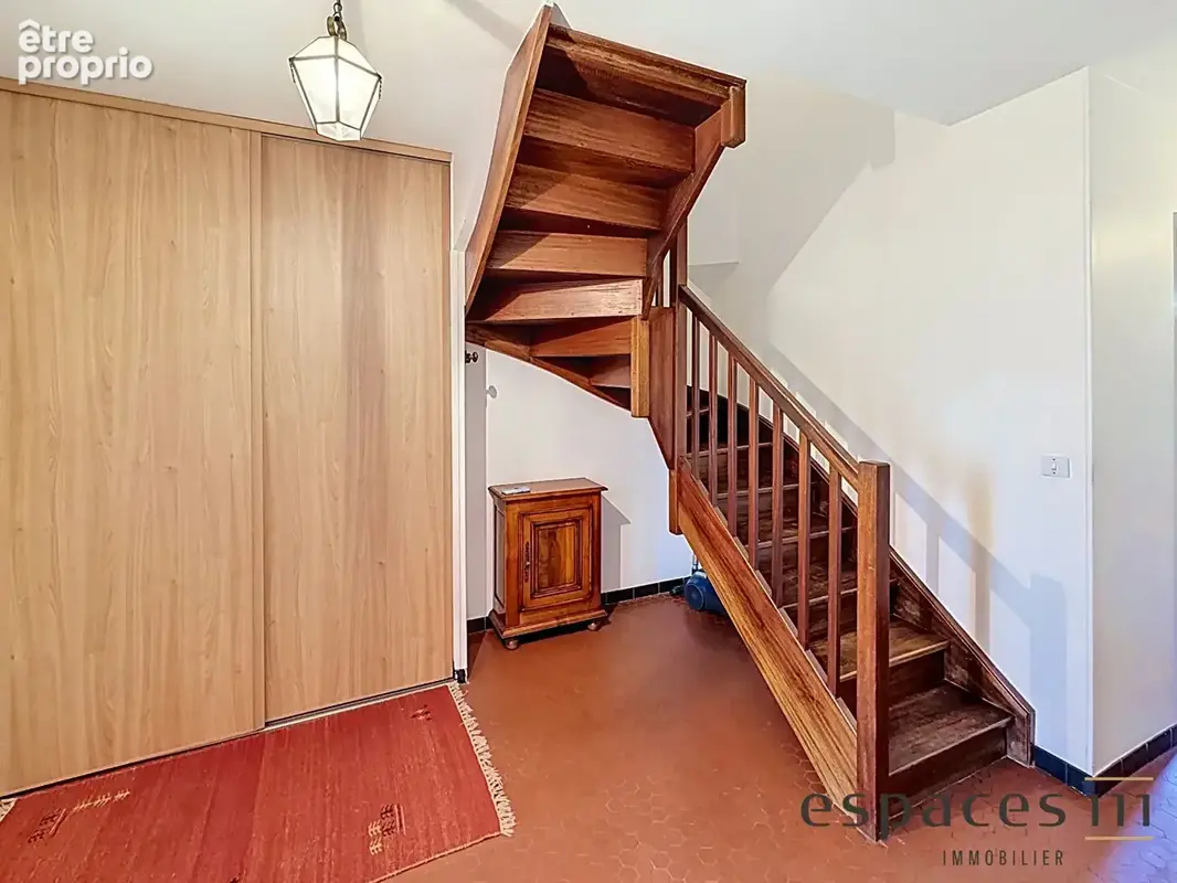 Maison familiale au coeur du village -107 m², beau potentiel et emplacement recherché - photo 8