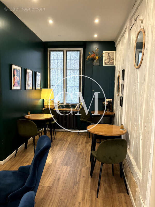 Commerce à VERSAILLES