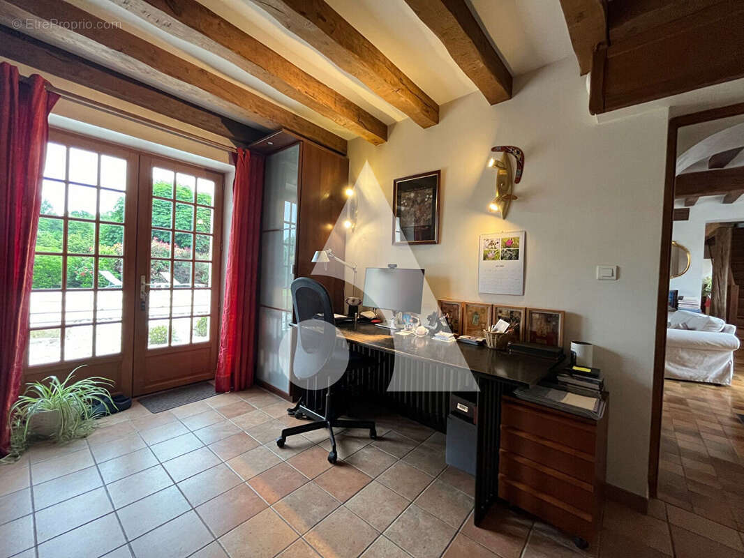 Maison à SAINT-GERMAIN-SOUS-DOUE