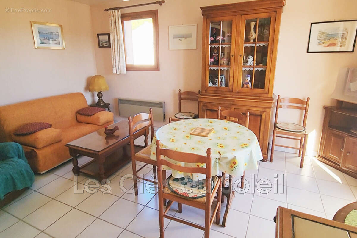 Appartement à LA LONDE-LES-MAURES