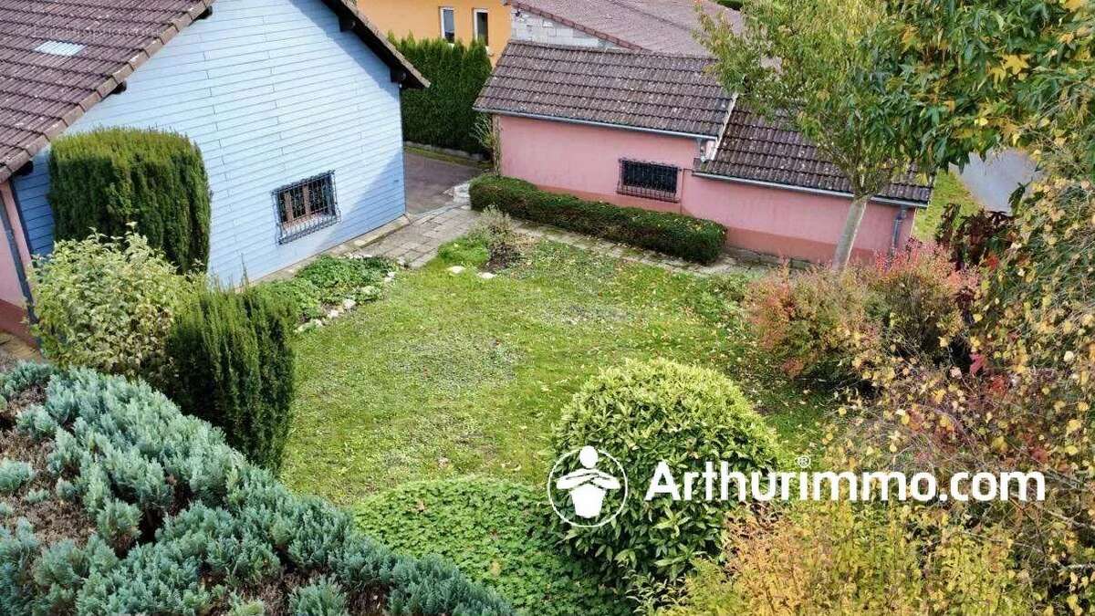Maison à CHAVANNES-LES-GRANDS