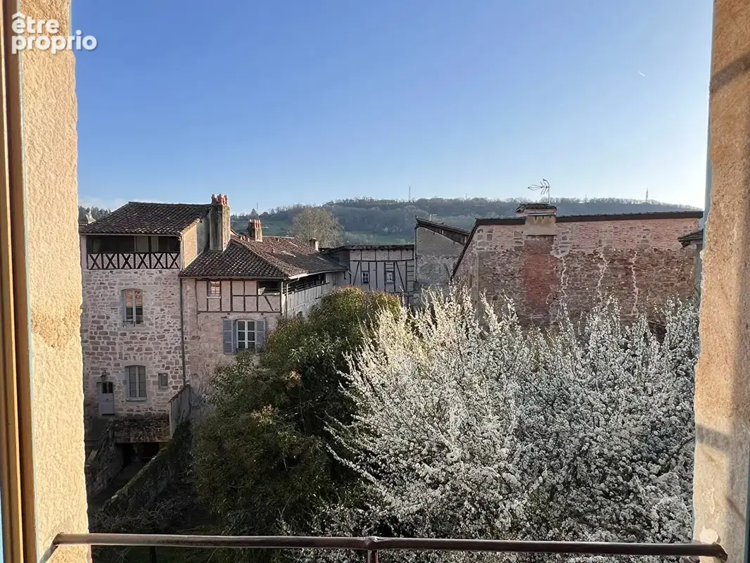 Opportunité dans Centre Historique Maison avec terrasse ... - photo 14
