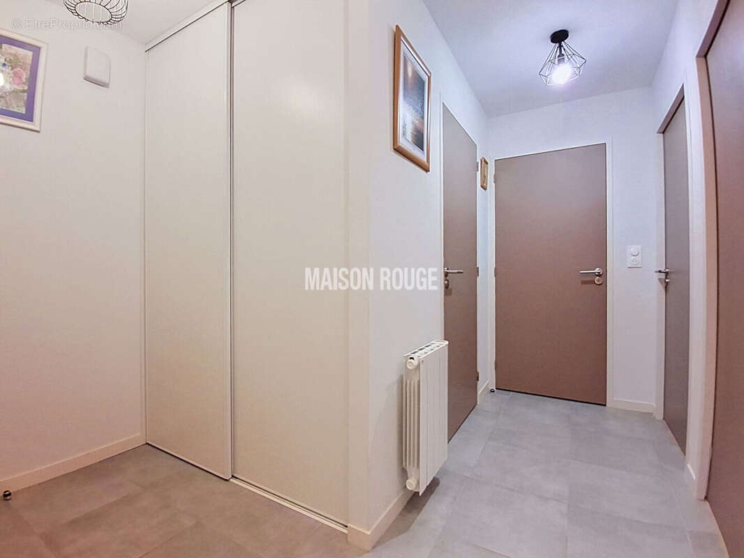 RARE A LA VENTE - Appartement de standing récent avec balcon aperçu mer, garage et ascenseur à Trébeurden - photo 8