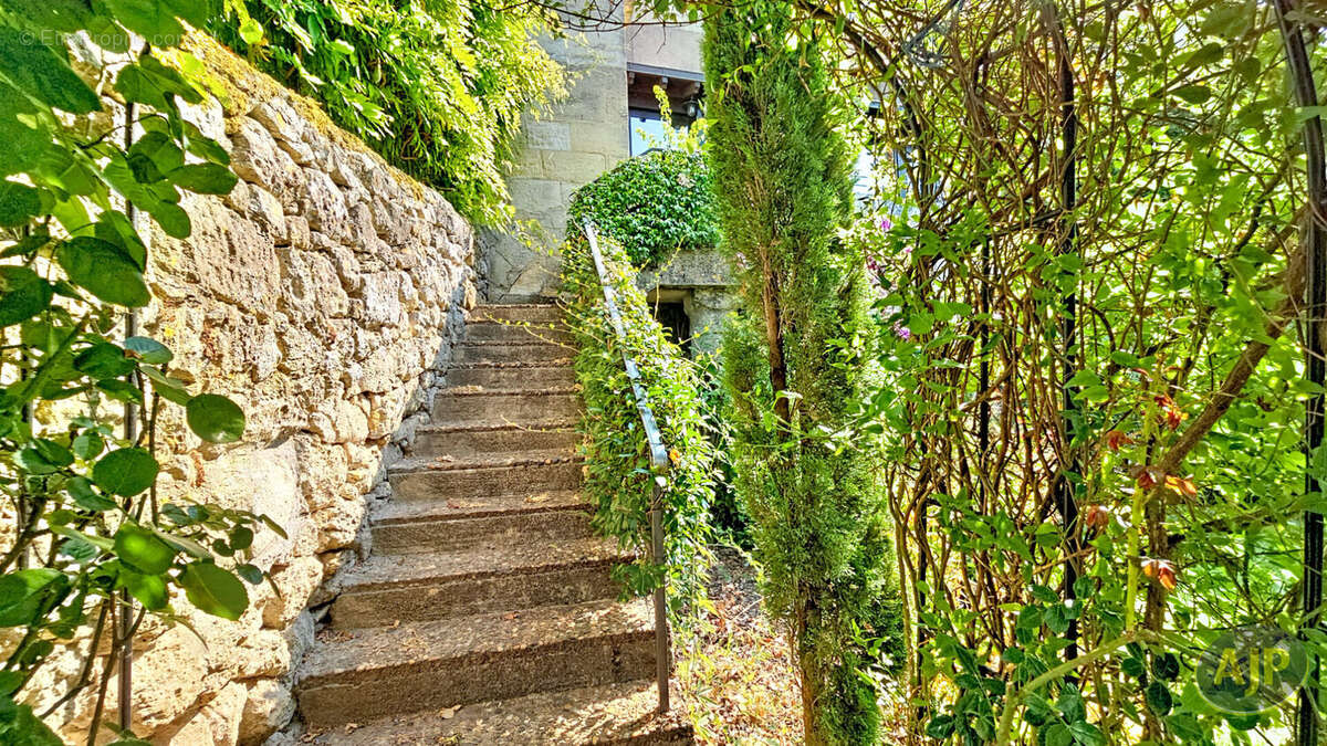 EXCEPTIONNEL ? Au coeur de Saint-Émilion, village classé au patrimoine mondial de l'UNESCO - photo 5