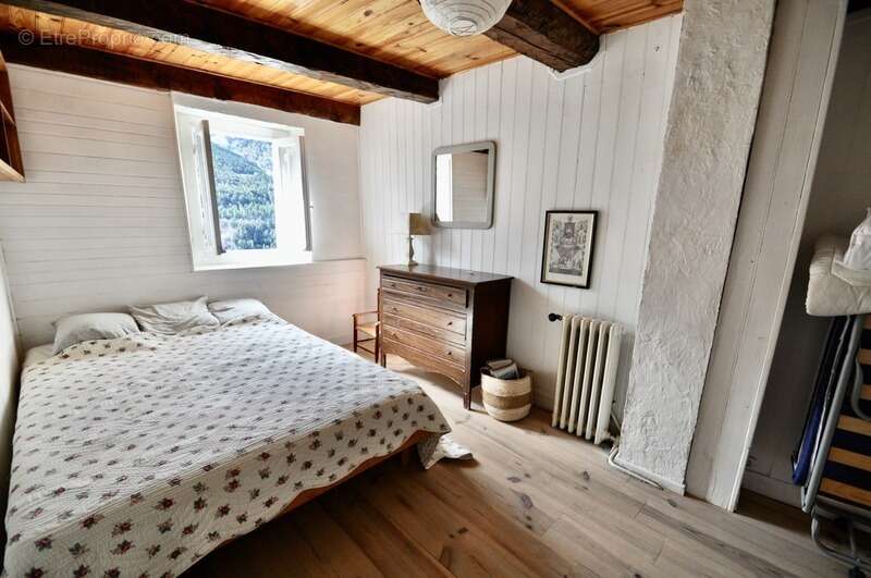 Dpt Alpes de Haute Provence (04), à vendre Proche Annot  Maison de charme en pierres 6 pièces 110 m² Terrasse, Vue - photo 13