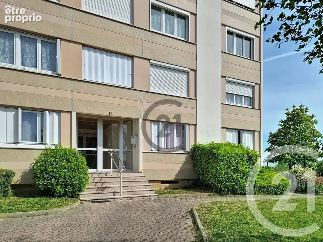 Appartement à MIGENNES