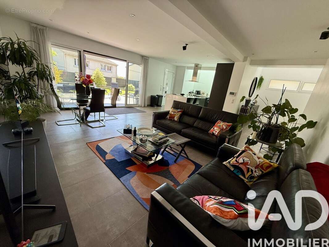 Maison 147 m² à Gagny  - photo 3
