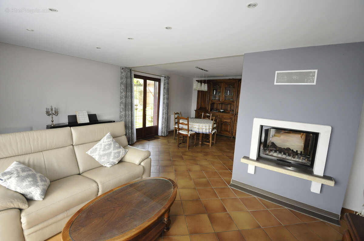 Maison à SAINT-PRIEST-SOUS-AIXE