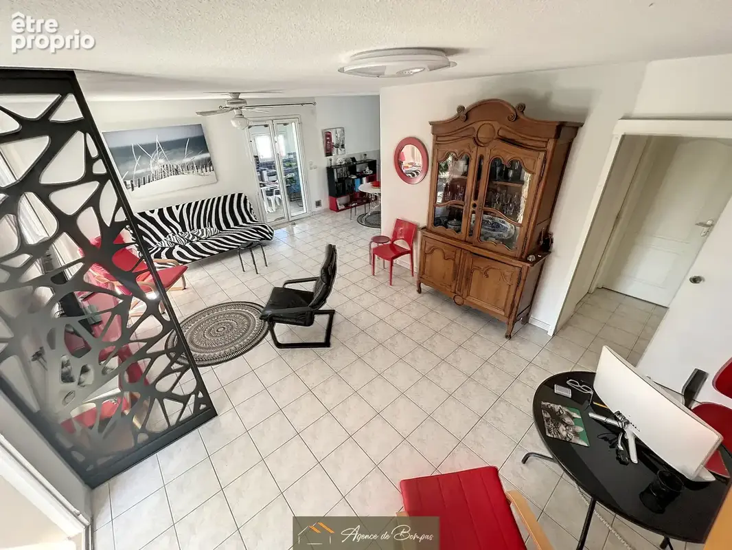 Villa 3 faces de type 4 -piscine - garage - jardin - photo 6