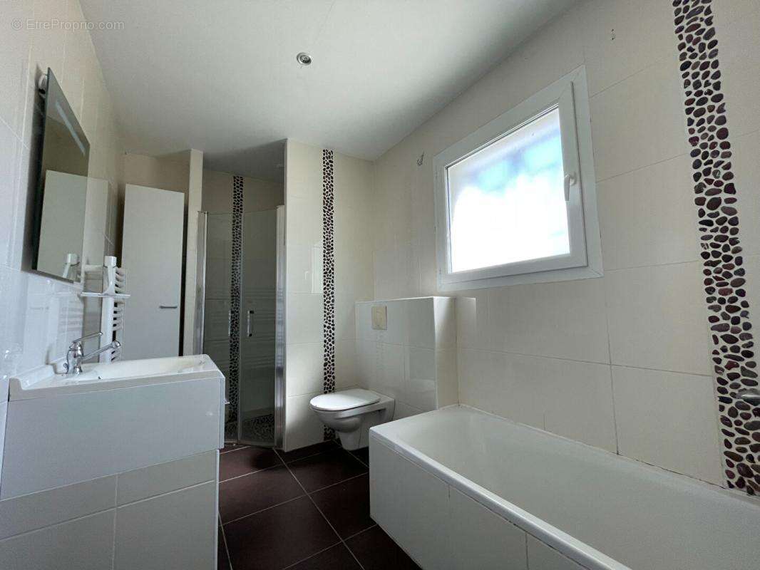 Maison Pessac 7 pièce(s) 5 CHAMBRES + BUREAU 194 m2 - photo 16