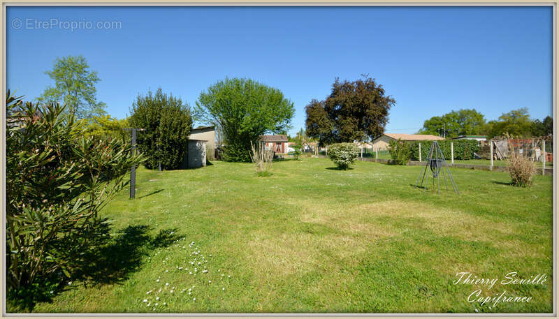 Maison à SAINT-SEURIN-SUR-L&#039;ISLE