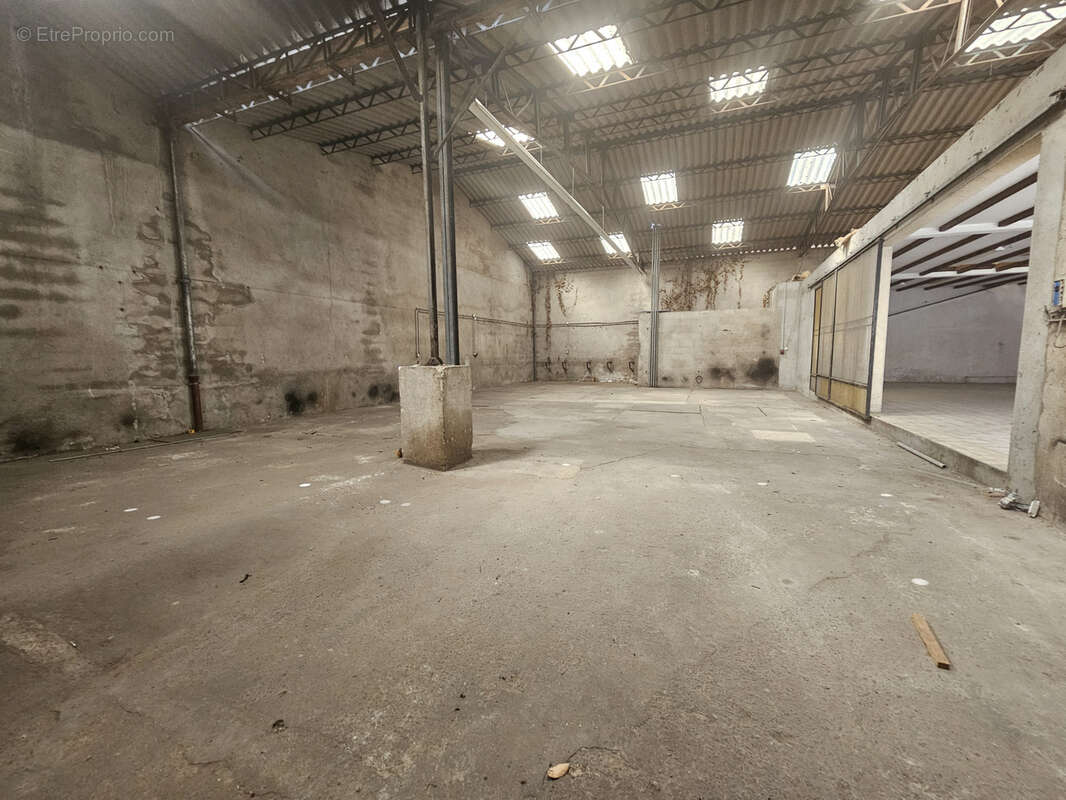 Commerce à MONTPON-MENESTEROL