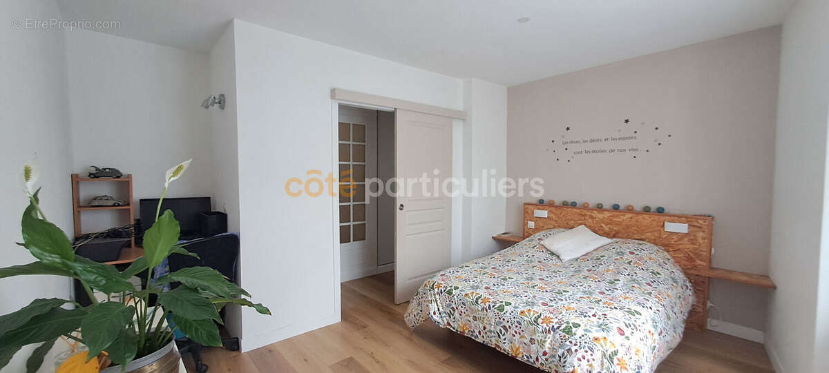 Maison de 90 m² au plein coeur de Mortagne-sur-Sèvre avec jardin et garage - photo 7